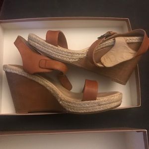 J. Crew Camille wedge shoes. Sz 9. Sand dune color